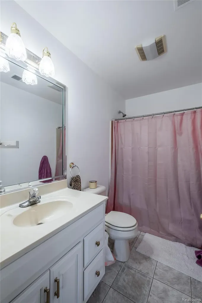 5098 Harvest Lane Vienna Charter Township MI 48420