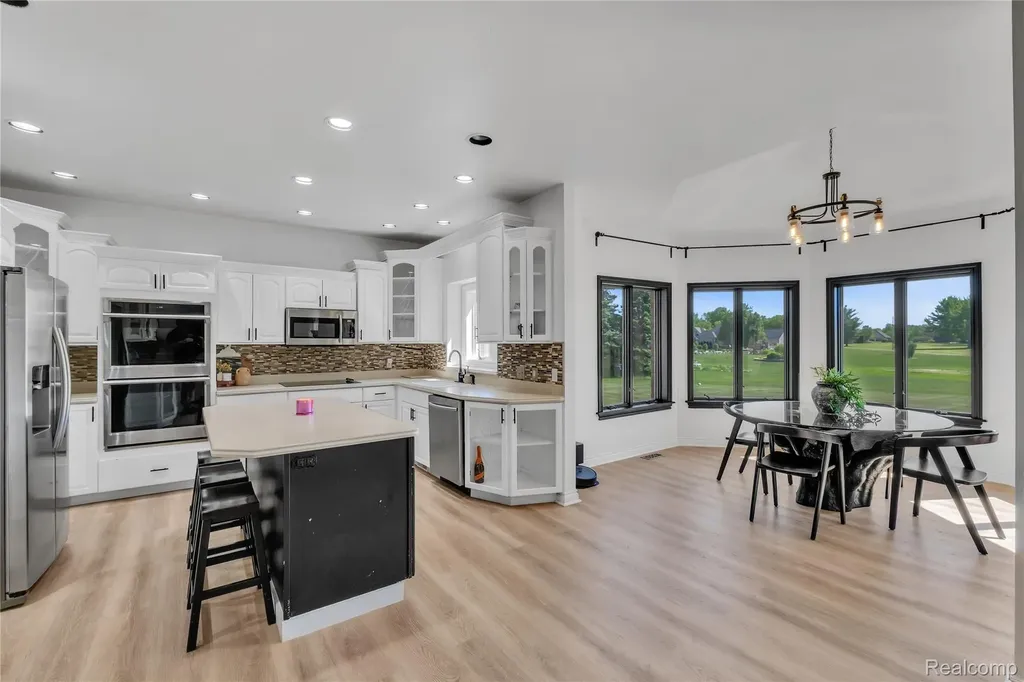 5098 Harvest Lane Vienna Charter Township MI 48420