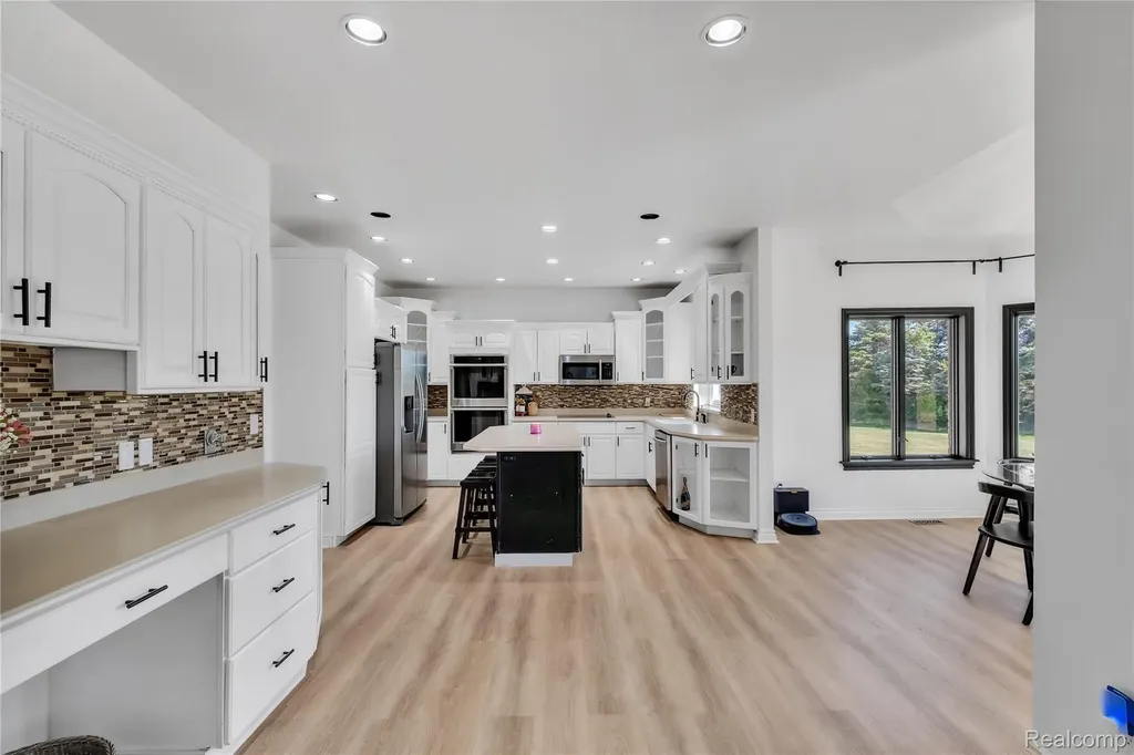 5098 Harvest Lane Vienna Charter Township MI 48420