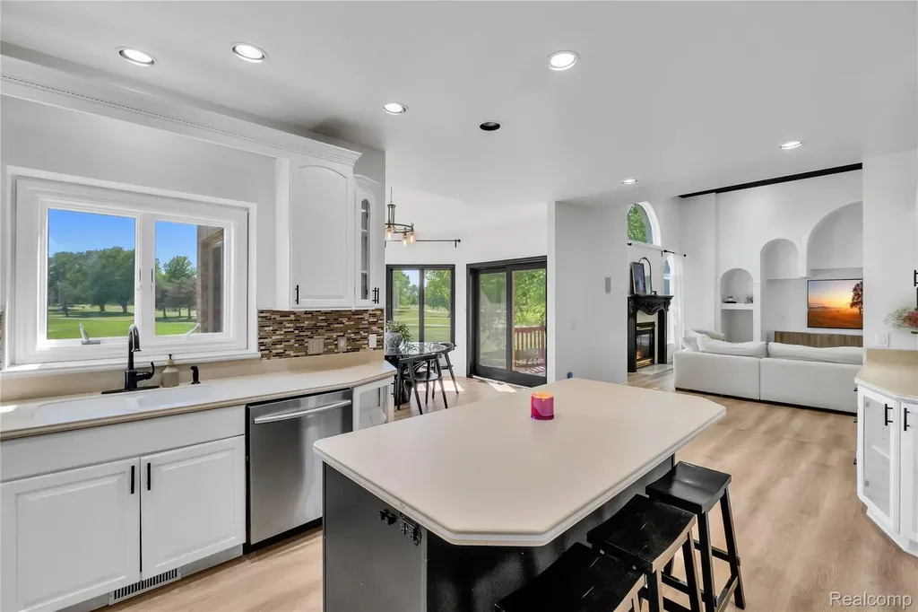 5098 Harvest Lane Vienna Charter Township MI 48420