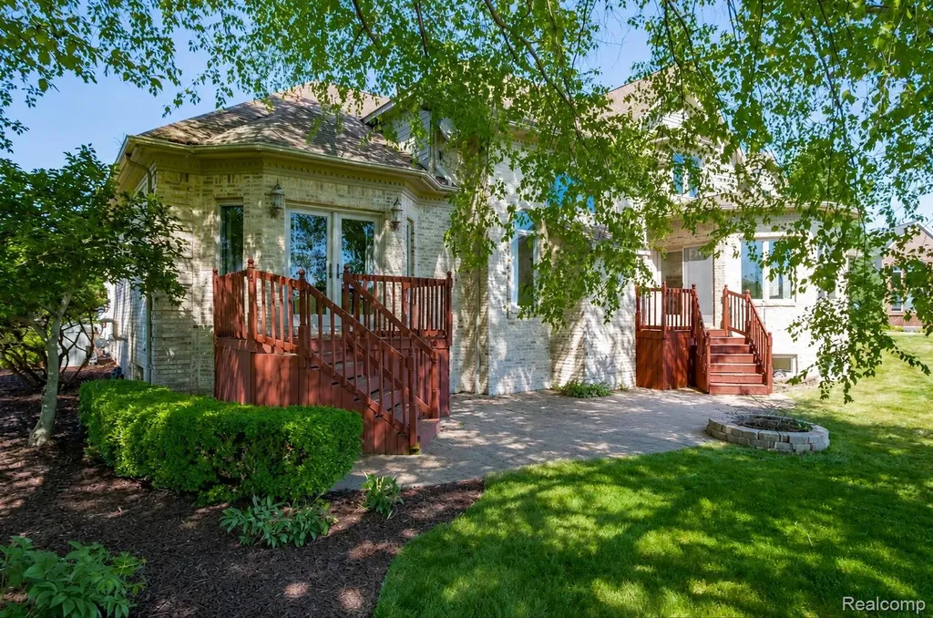 5098 Harvest Lane Vienna Charter Township MI 48420