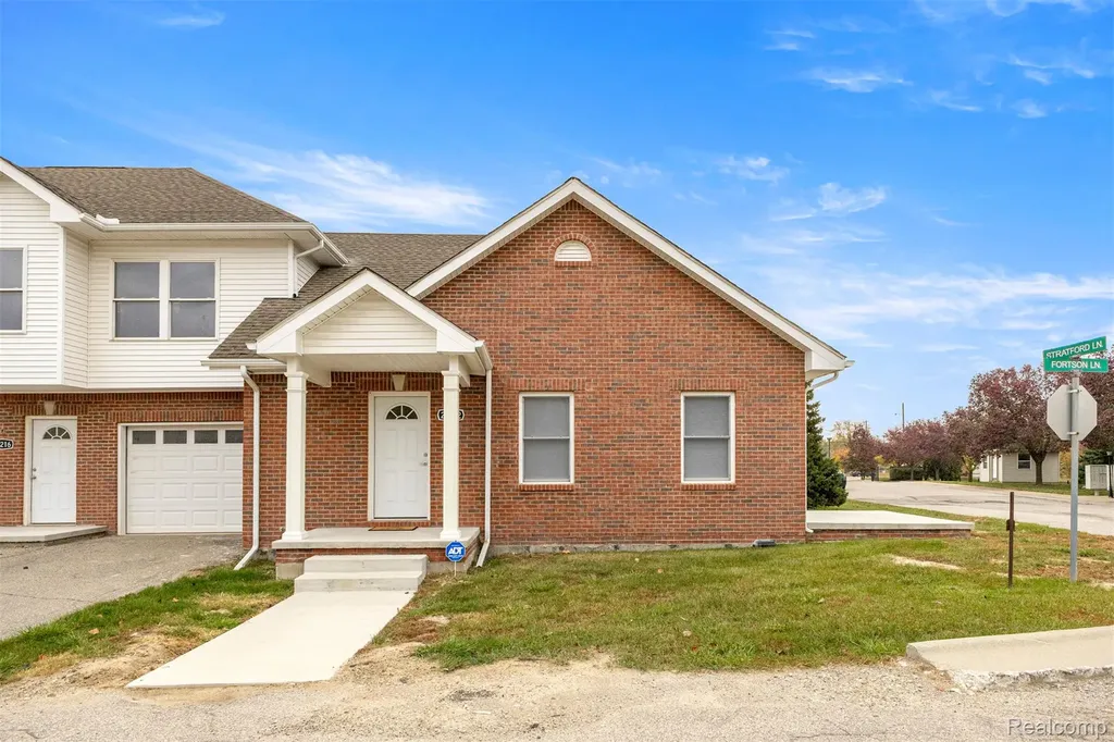 28202 Fortson Lane Inkster City MI 48141