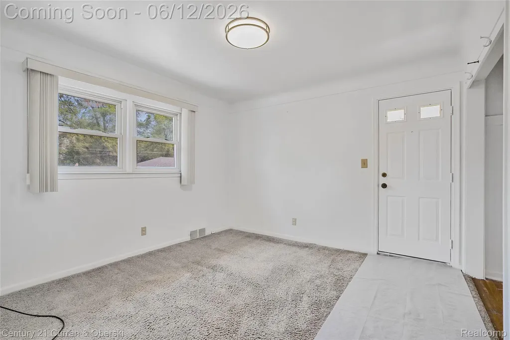 7602 Highview Street Dearborn Heights City MI 48127