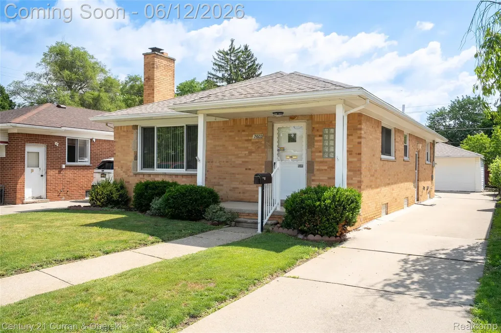 7602 Highview Street Dearborn Heights City MI 48127