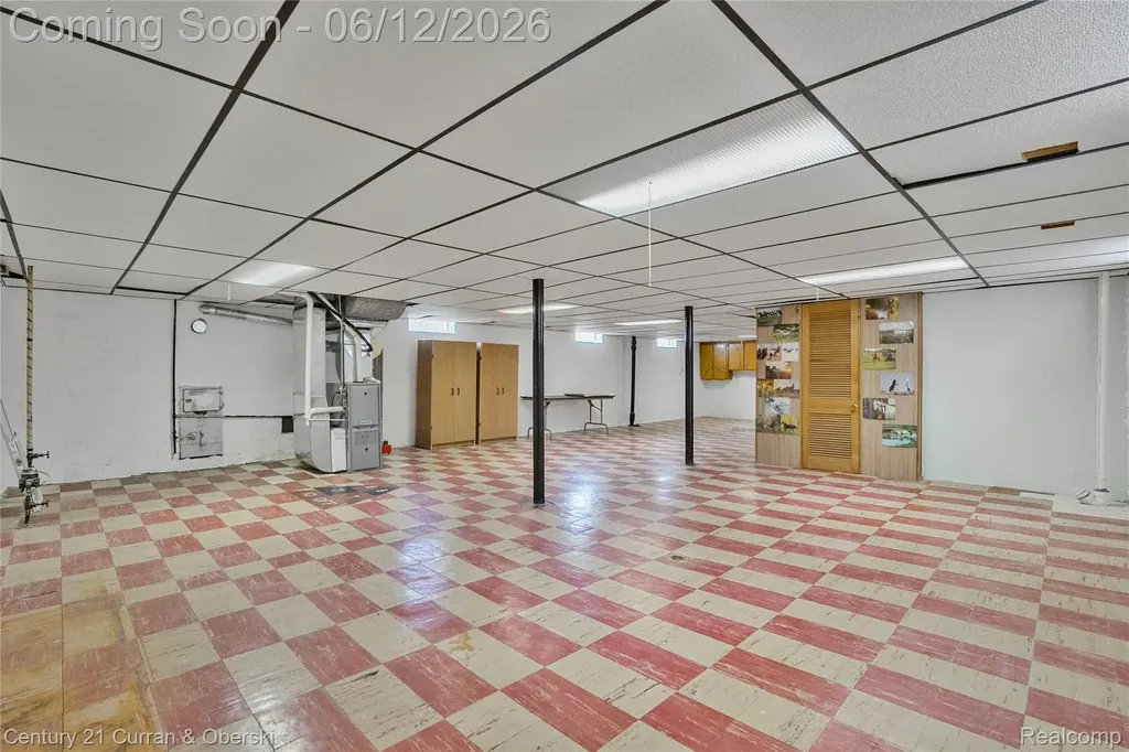 7602 Highview Street Dearborn Heights City MI 48127