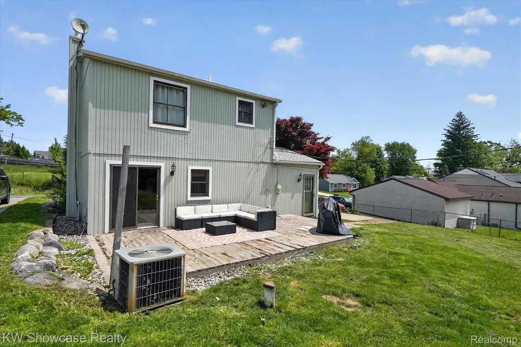 173 Pickford Street Novi City MI 48377