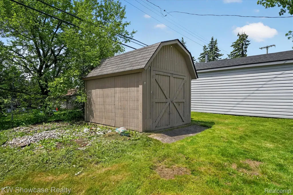 173 Pickford Street Novi City MI 48377