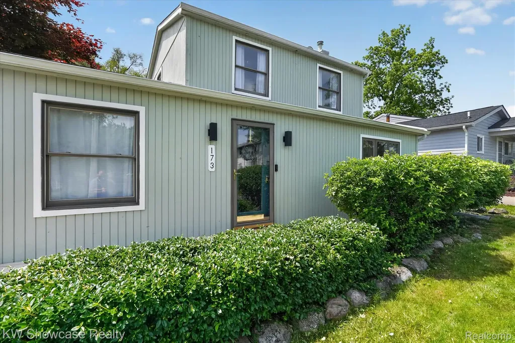 173 Pickford Street Novi City MI 48377
