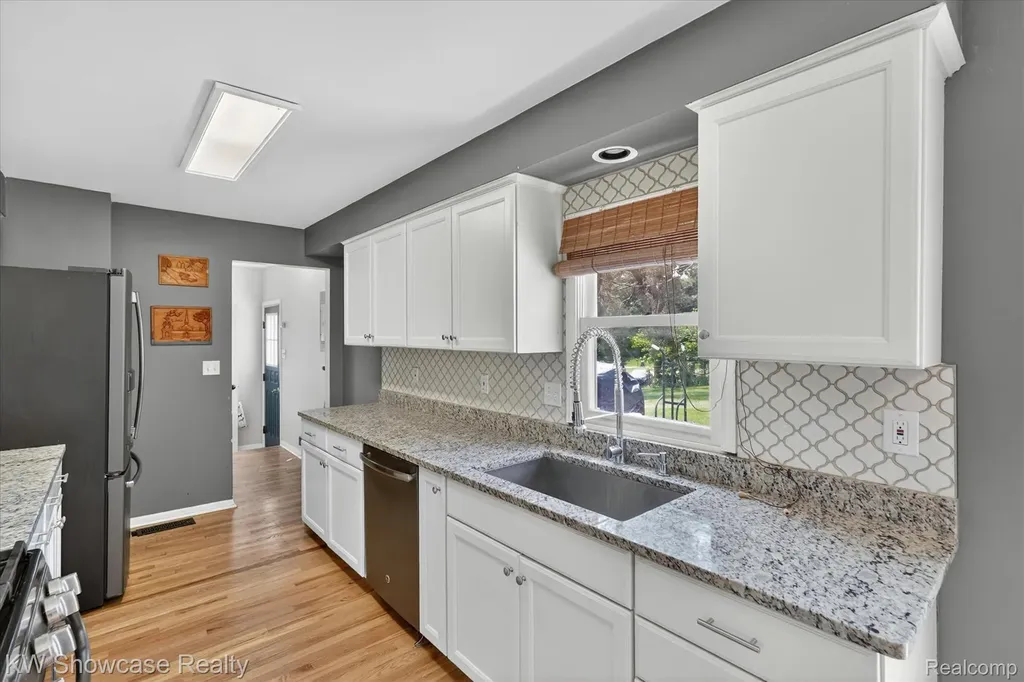 173 Pickford Street Novi City MI 48377