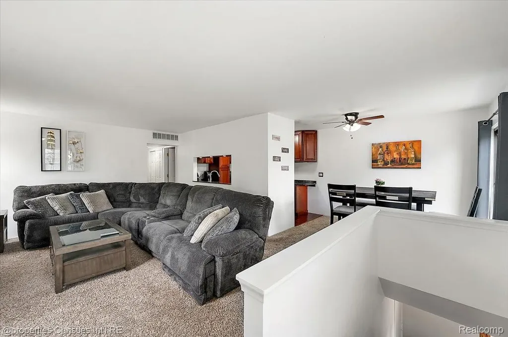 35164 N Bay Circle Harrison Charter Township MI 48045