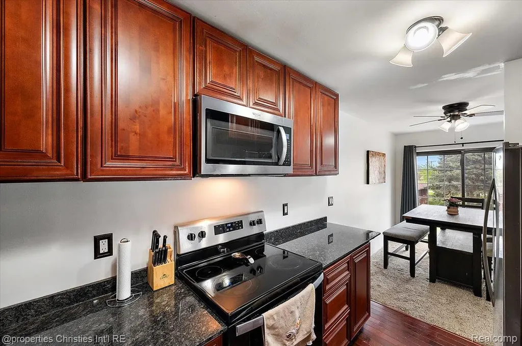 35164 N Bay Circle Harrison Charter Township MI 48045