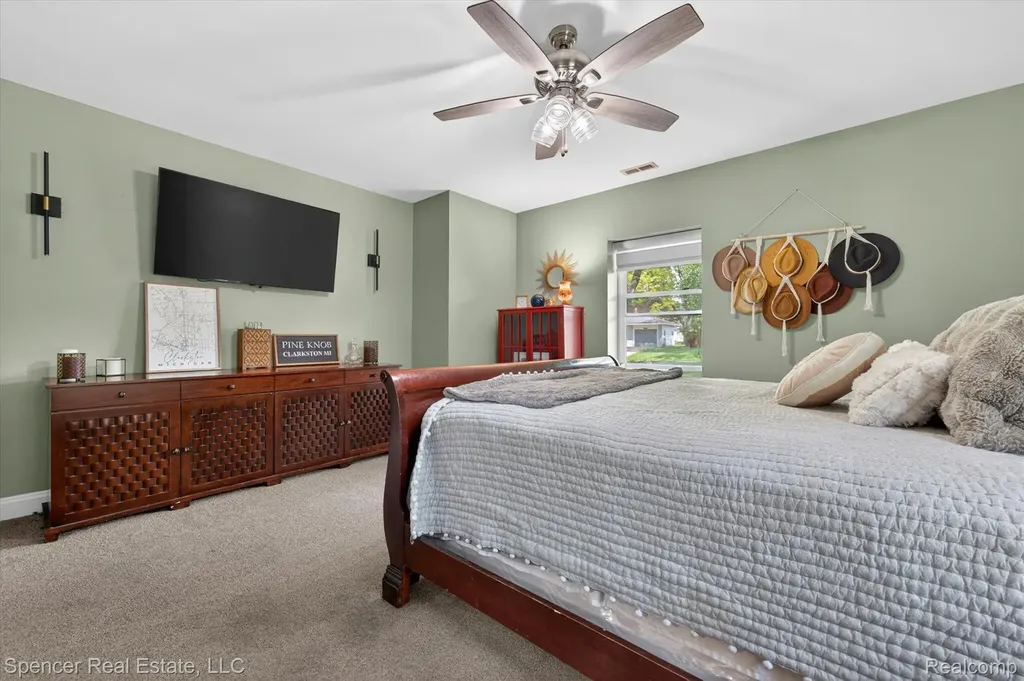 6415 Sunnydale Road Independence Charter Township MI 48346