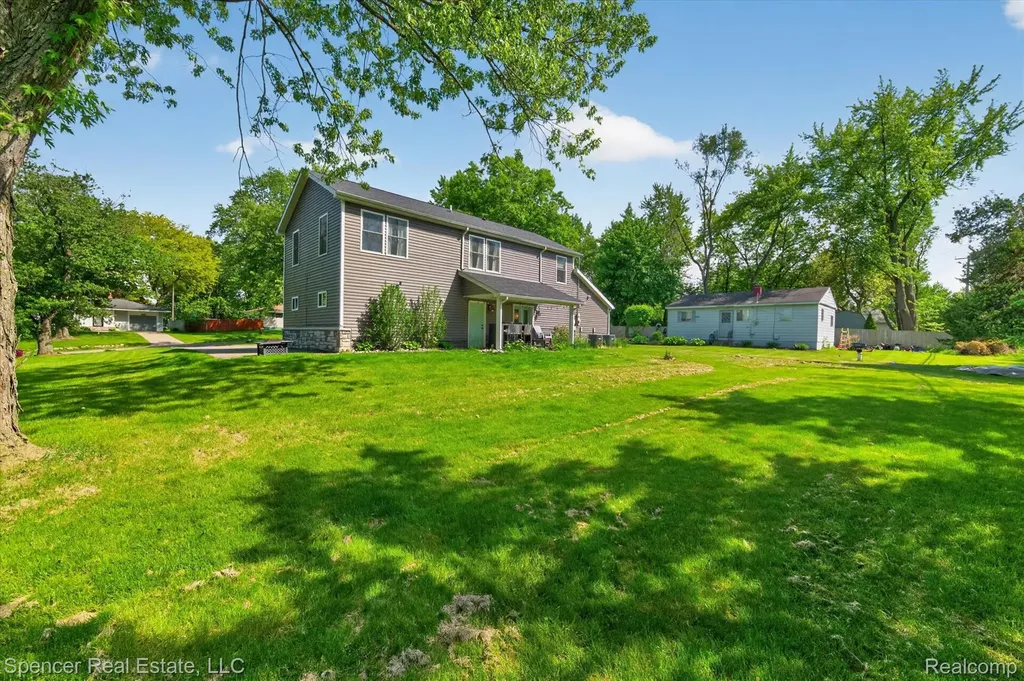 6415 Sunnydale Road Independence Charter Township MI 48346