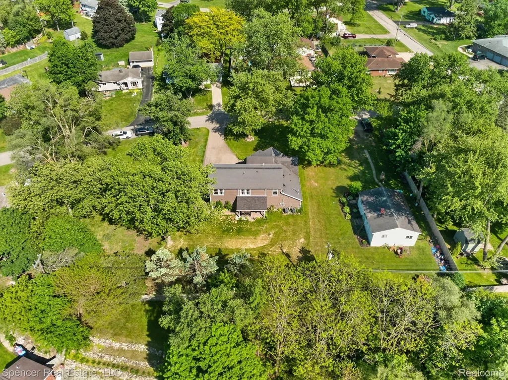 6415 Sunnydale Road Independence Charter Township MI 48346