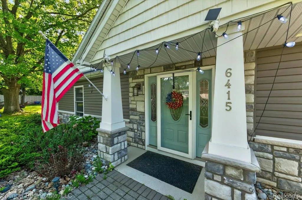 6415 Sunnydale Road Independence Charter Township MI 48346