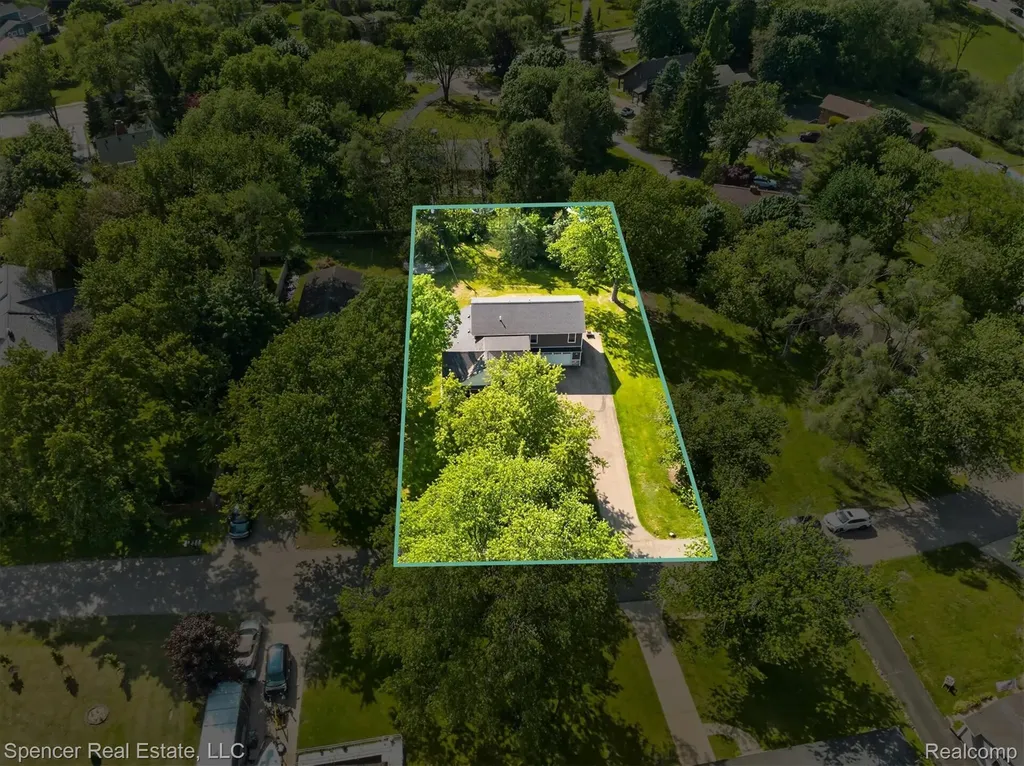 6415 Sunnydale Road Independence Charter Township MI 48346