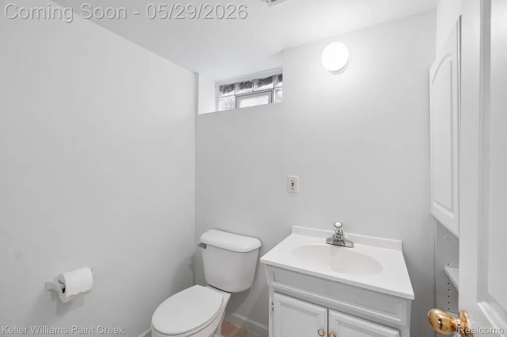 20620 Alger Street St. Clair Shores City MI 48080