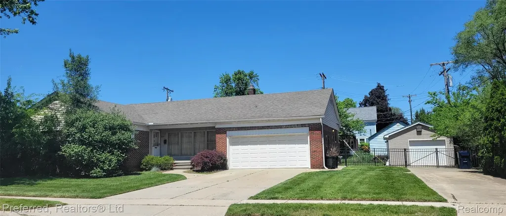 860 Palmer Street Plymouth City MI 48170