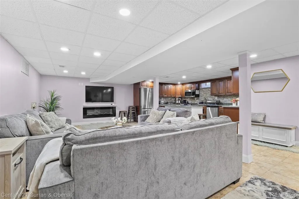 6446 Oakman Boulevard Dearborn City MI 48126
