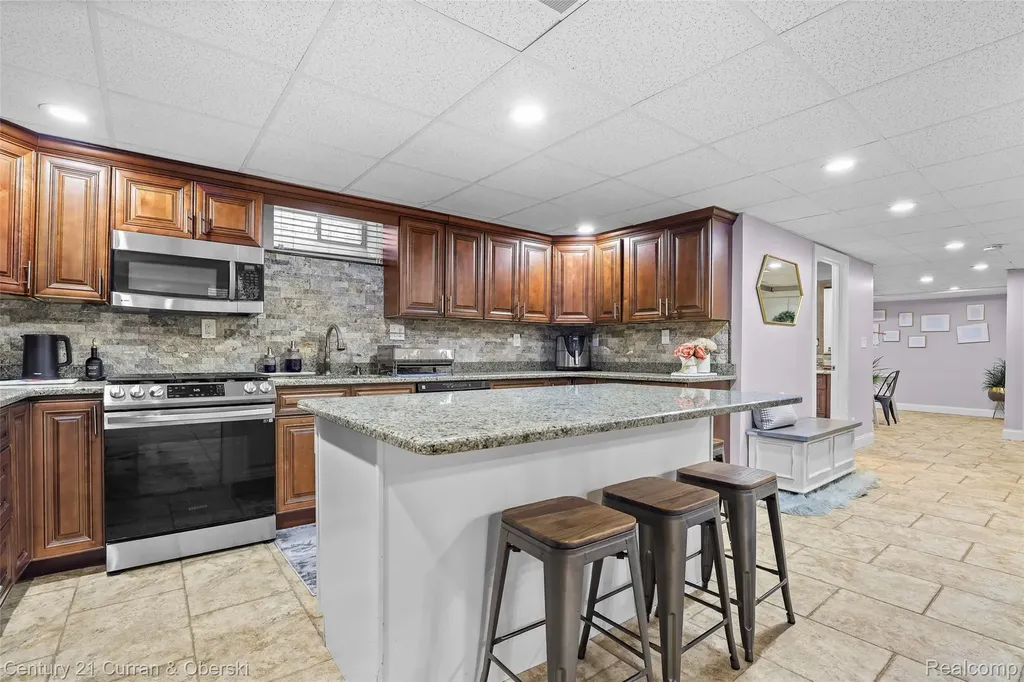 6446 Oakman Boulevard Dearborn City MI 48126