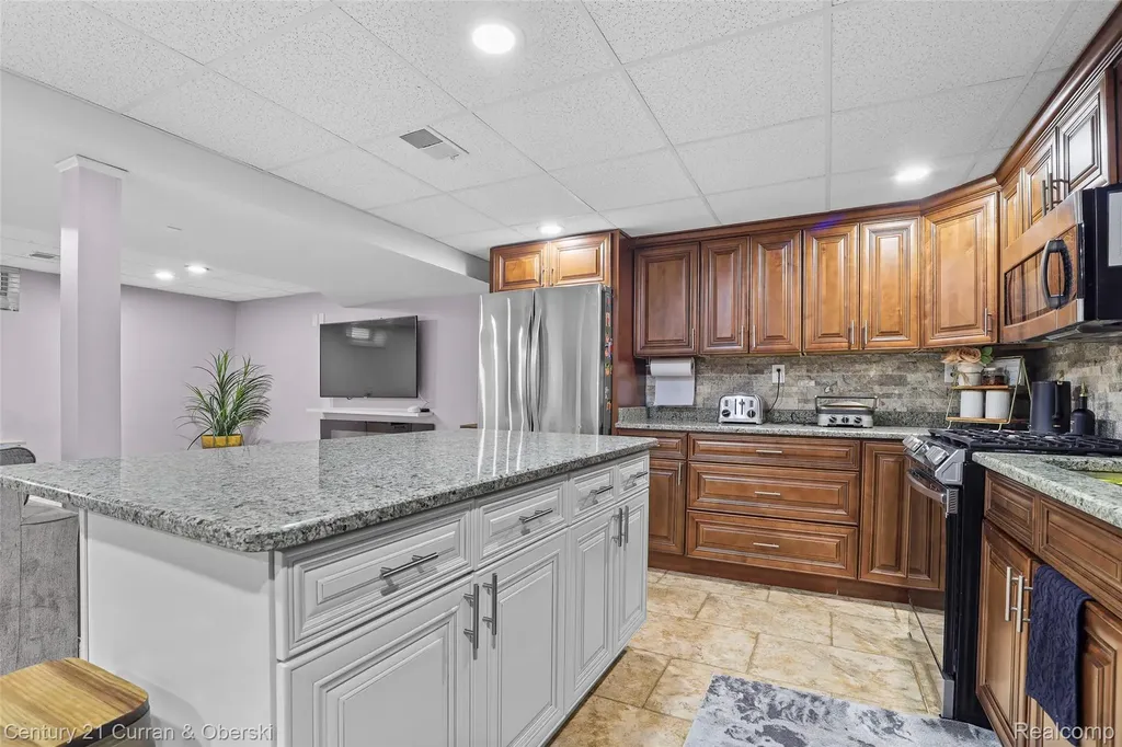 6446 Oakman Boulevard Dearborn City MI 48126