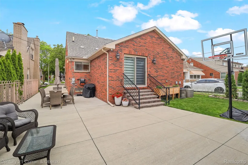 6446 Oakman Boulevard Dearborn City MI 48126
