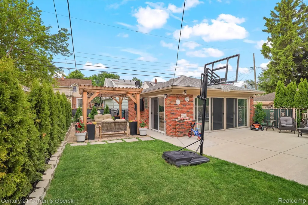 6446 Oakman Boulevard Dearborn City MI 48126