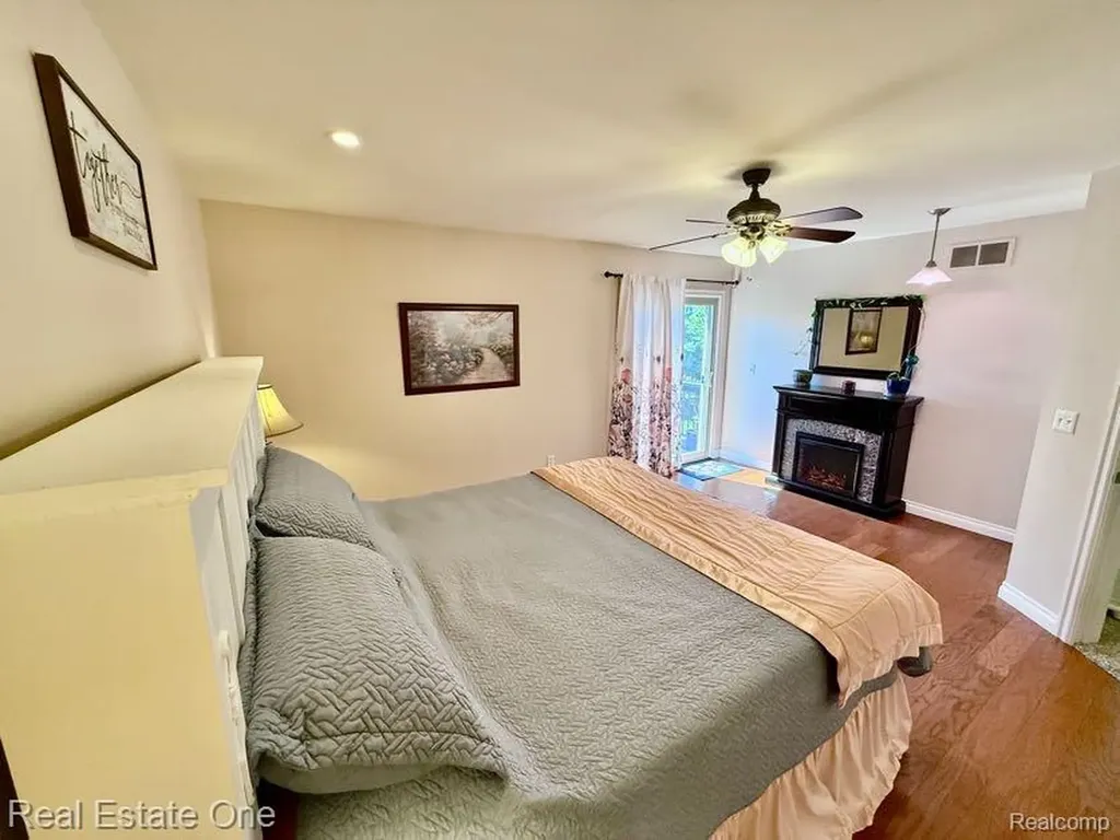 51063 Paxton Drive Chesterfield Township MI 48051