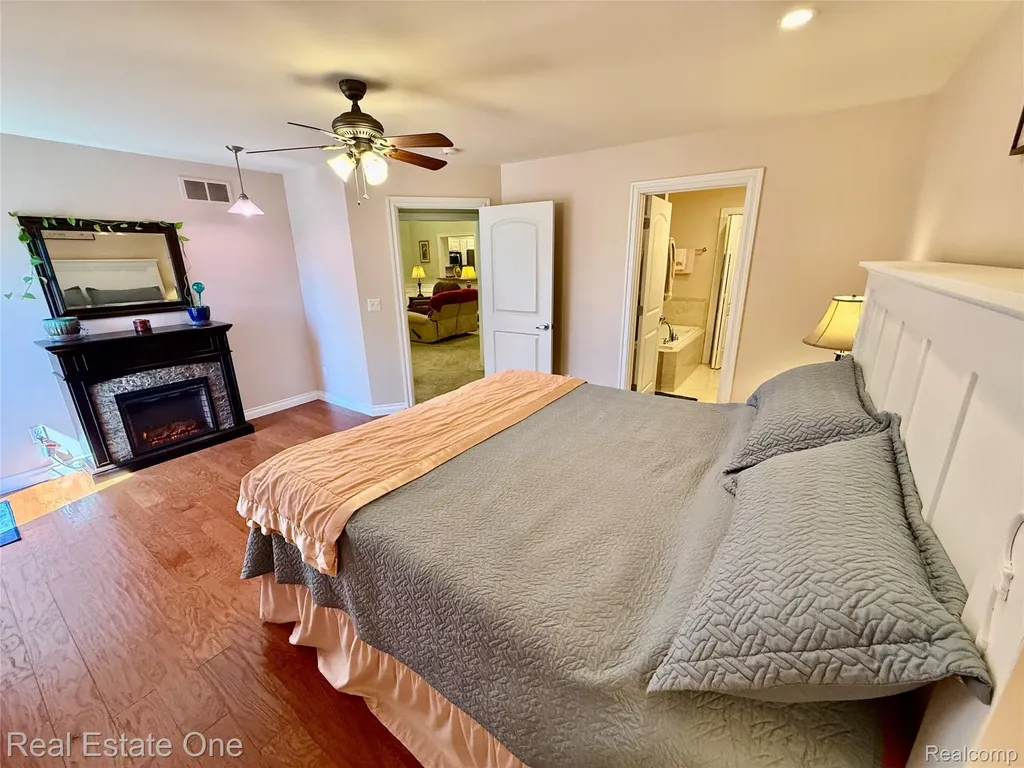 51063 Paxton Drive Chesterfield Township MI 48051