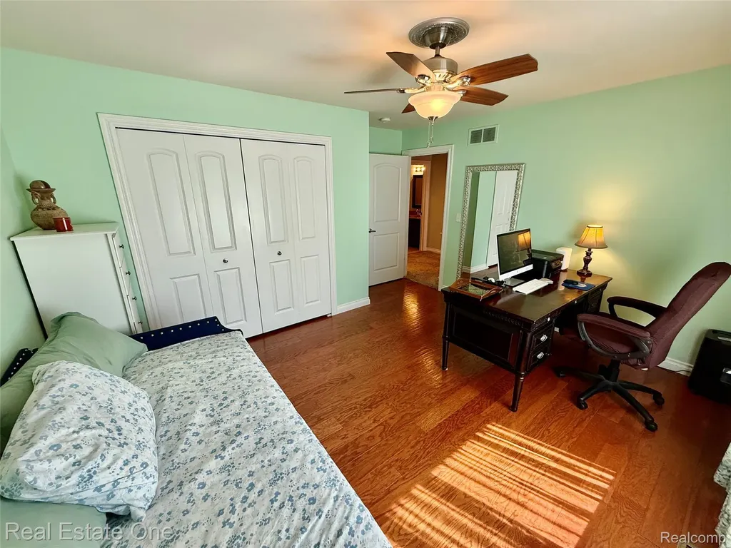 51063 Paxton Drive Chesterfield Township MI 48051