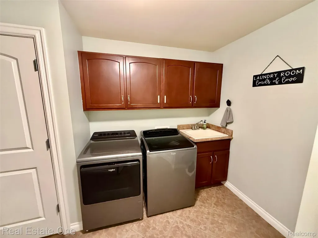 51063 Paxton Drive Chesterfield Township MI 48051