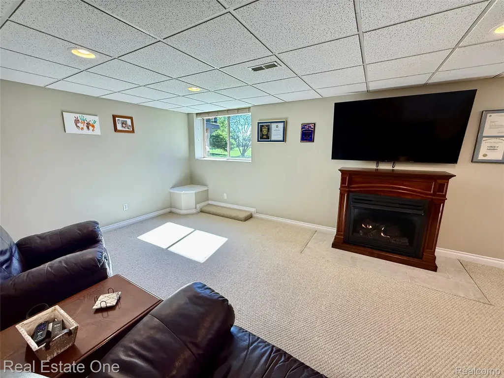 51063 Paxton Drive Chesterfield Township MI 48051