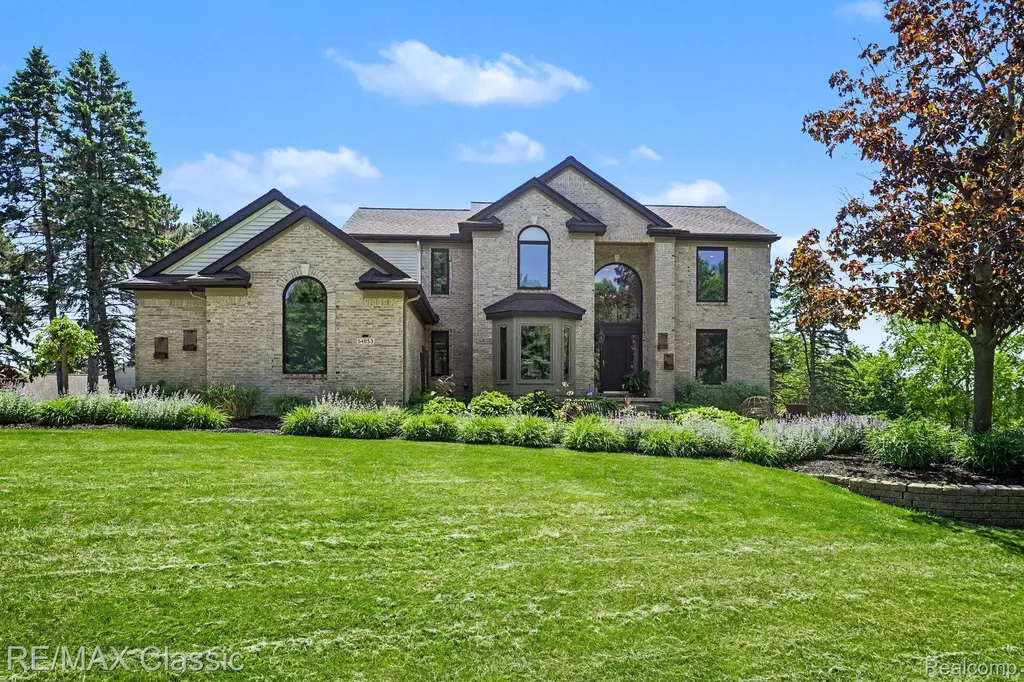 54853 Walnut Drive Lyon Charter Township MI 48165