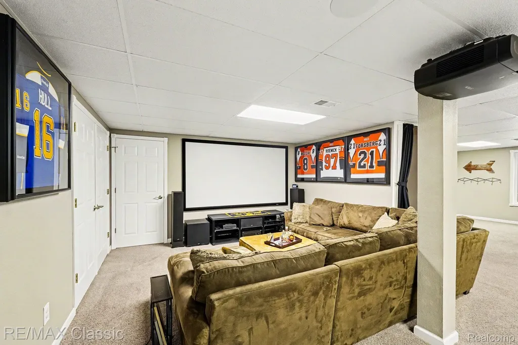 54853 Walnut Drive Lyon Charter Township MI 48165