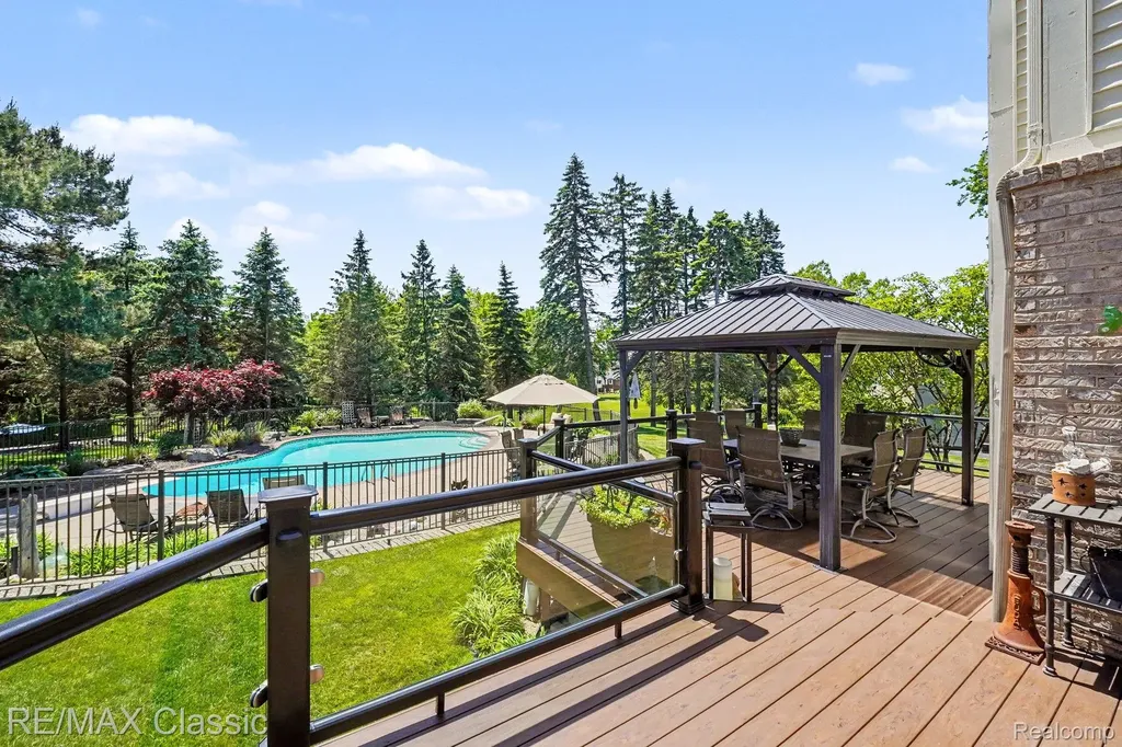 54853 Walnut Drive Lyon Charter Township MI 48165
