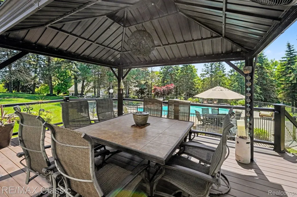 54853 Walnut Drive Lyon Charter Township MI 48165