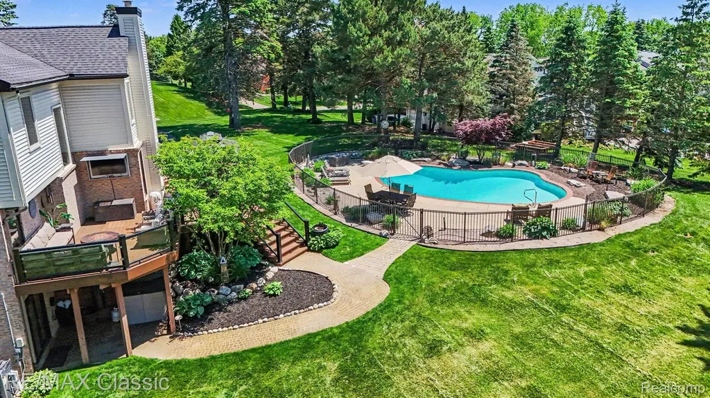 54853 Walnut Drive Lyon Charter Township MI 48165