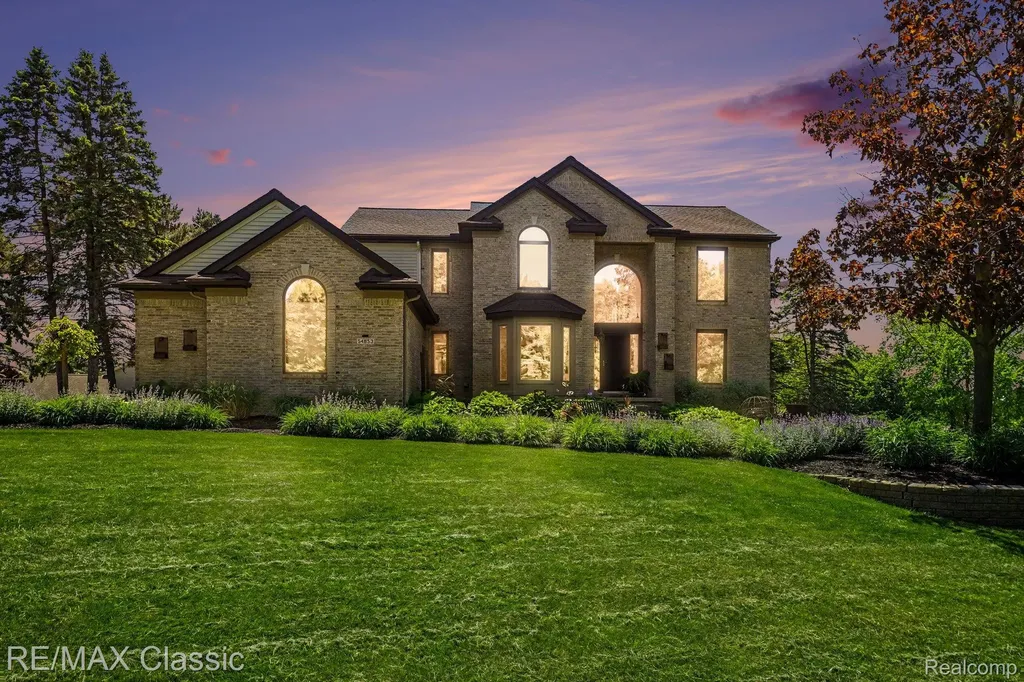 54853 Walnut Drive Lyon Charter Township MI 48165
