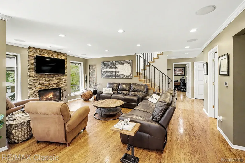 54853 Walnut Drive Lyon Charter Township MI 48165