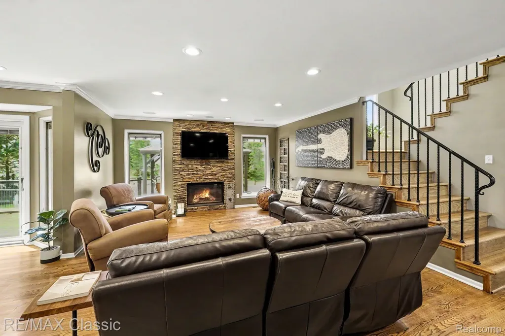 54853 Walnut Drive Lyon Charter Township MI 48165