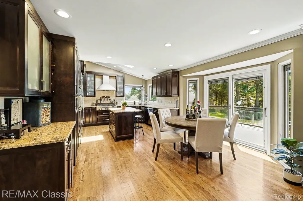 54853 Walnut Drive Lyon Charter Township MI 48165
