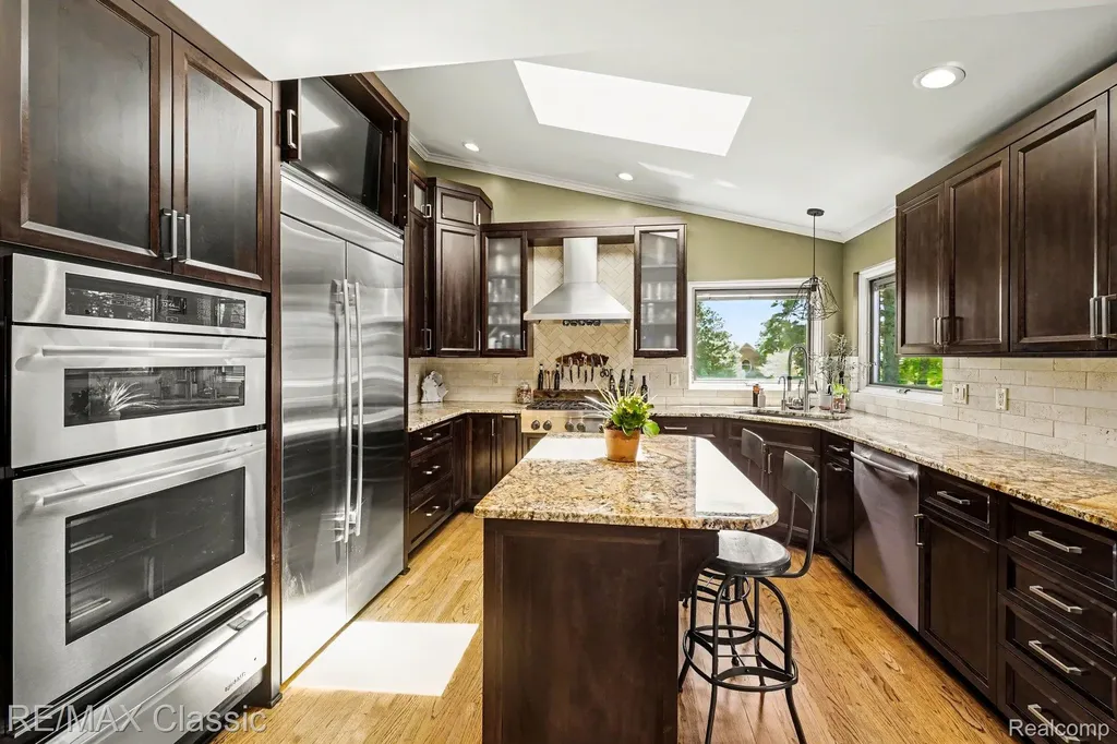 54853 Walnut Drive Lyon Charter Township MI 48165