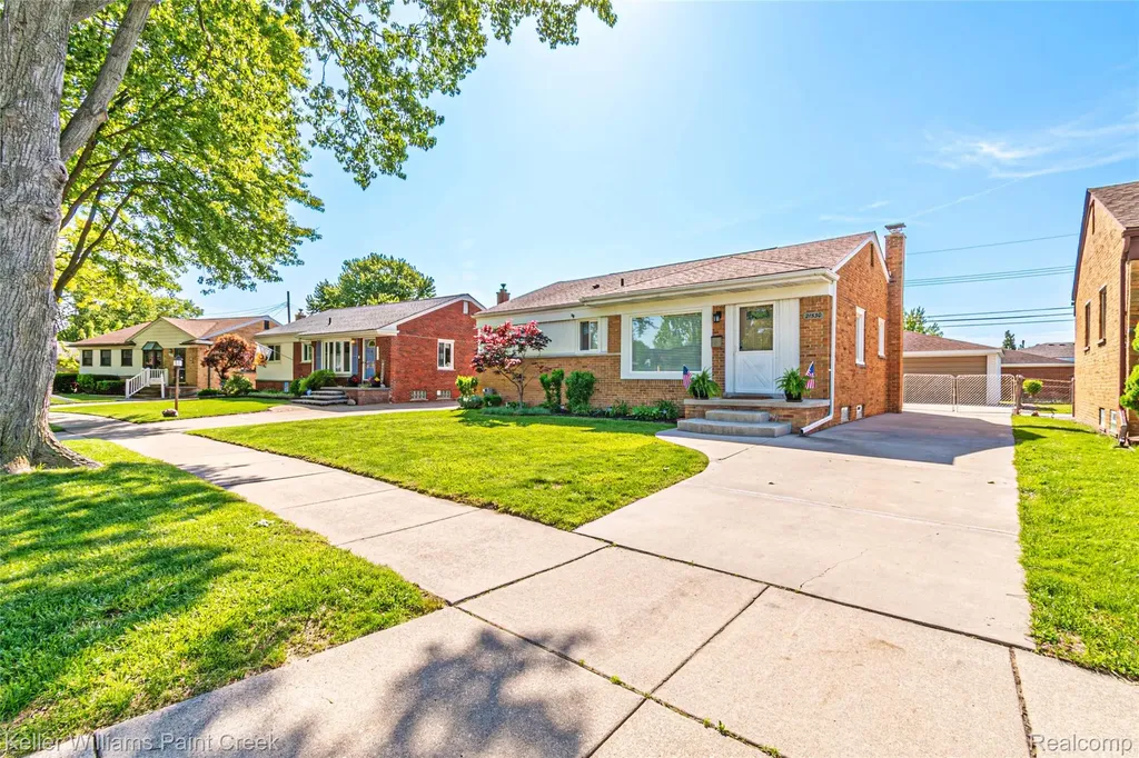 21530 Willow Wisp Street St. Clair Shores City MI 48082