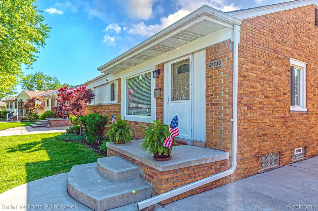21530 Willow Wisp Street St. Clair Shores City MI 48082