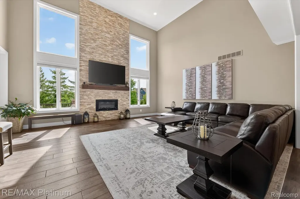 10653 Stoney Point Drive Green Oak Township MI 48178