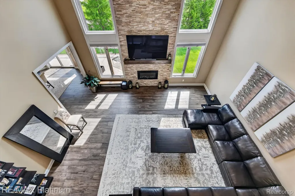 10653 Stoney Point Drive Green Oak Township MI 48178