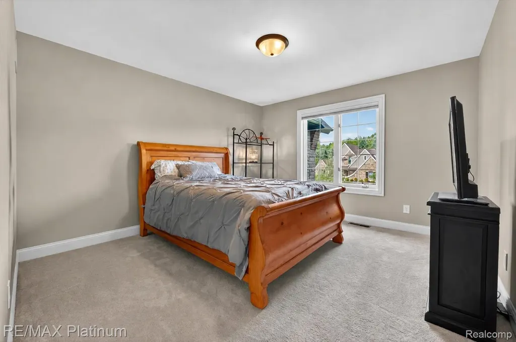 10653 Stoney Point Drive Green Oak Township MI 48178