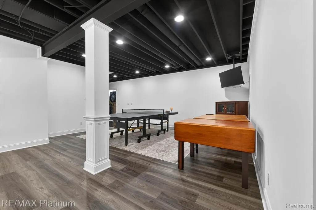 10653 Stoney Point Drive Green Oak Township MI 48178