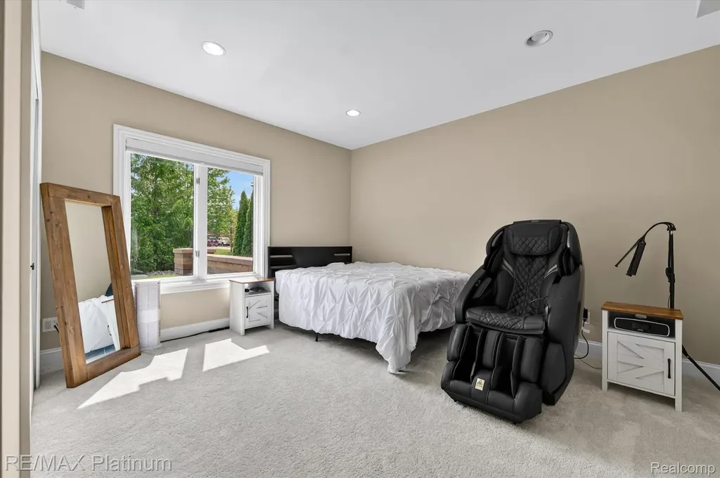 10653 Stoney Point Drive Green Oak Township MI 48178