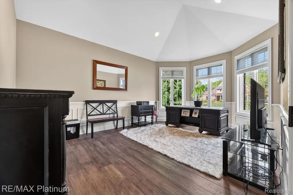 10653 Stoney Point Drive Green Oak Township MI 48178